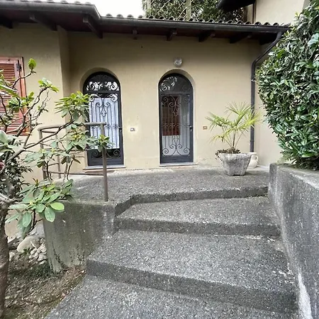 Apartment Vista Lago: Lakeside Garden Retreat With Borromean Islands View