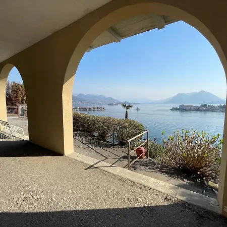 Appartamento - Monolocale 1 Room - Vista Lago, Giardino Spiaggia A Stresa Vista Isole Borromee E Golfo Borromeo - Stresaflat *