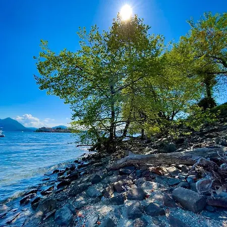 Appartamento - Monolocale 1 Room - Vista Lago, Giardino Spiaggia A Stresa Vista Isole Borromee E Golfo Borromeo - Stresaflat *