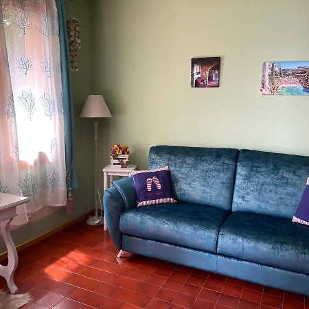 Vista Lago: Lakeside Garden Retreat With Borromean Islands View *