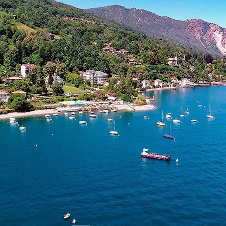 Apartment Vista Lago: Lakeside Garden Retreat With Borromean Islands View *