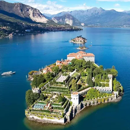 Appartamento - Monolocale 1 Room - Vista Lago, Giardino Spiaggia A Stresa Vista Isole Borromee E Golfo Borromeo - Stresaflat *