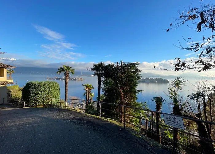 Apartment Vista Lago: Lakeside Garden Retreat With Borromean Islands View *